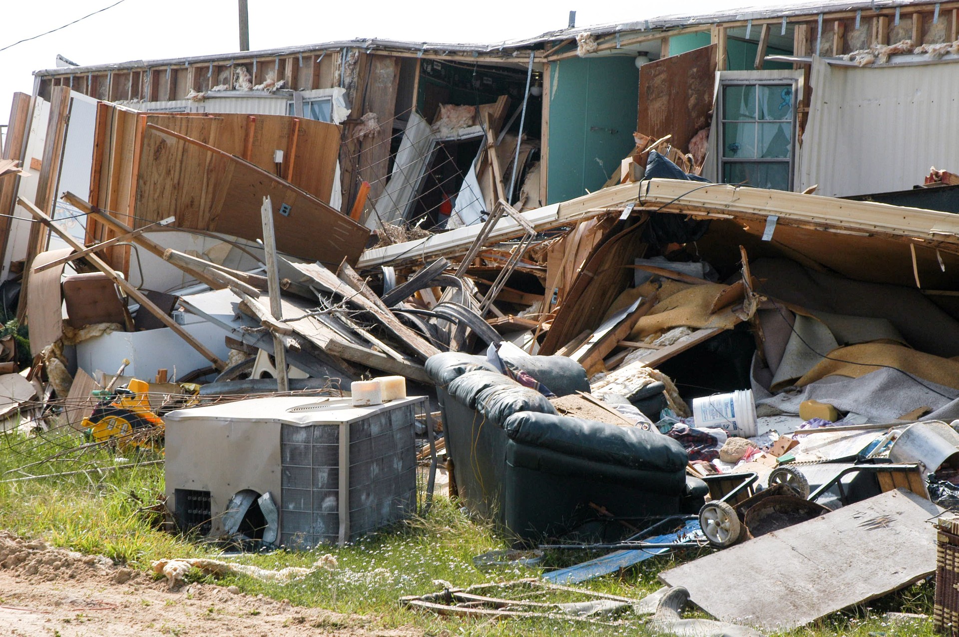 mobile home clean up 